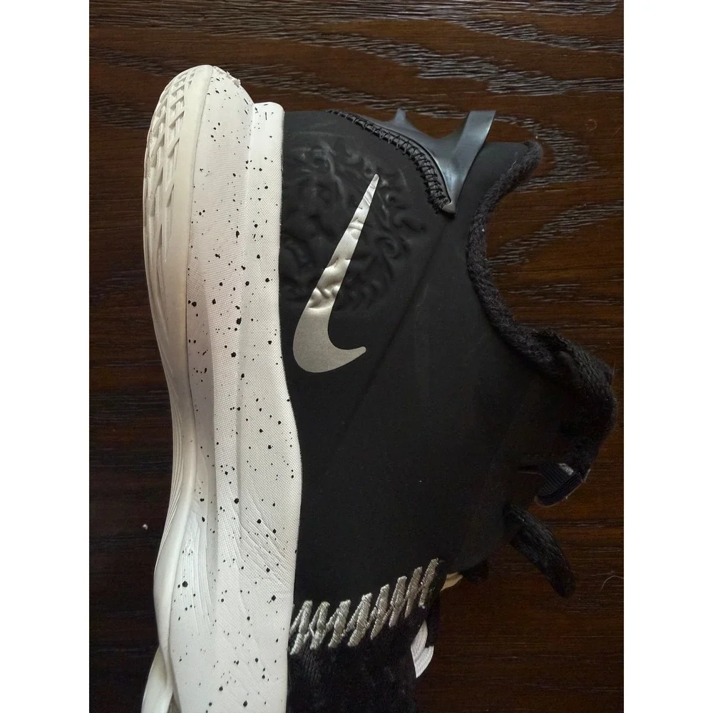 Nike LeBron Witness 5 Kids Size 6Y Black Good Basketball Shoes CT4629-001